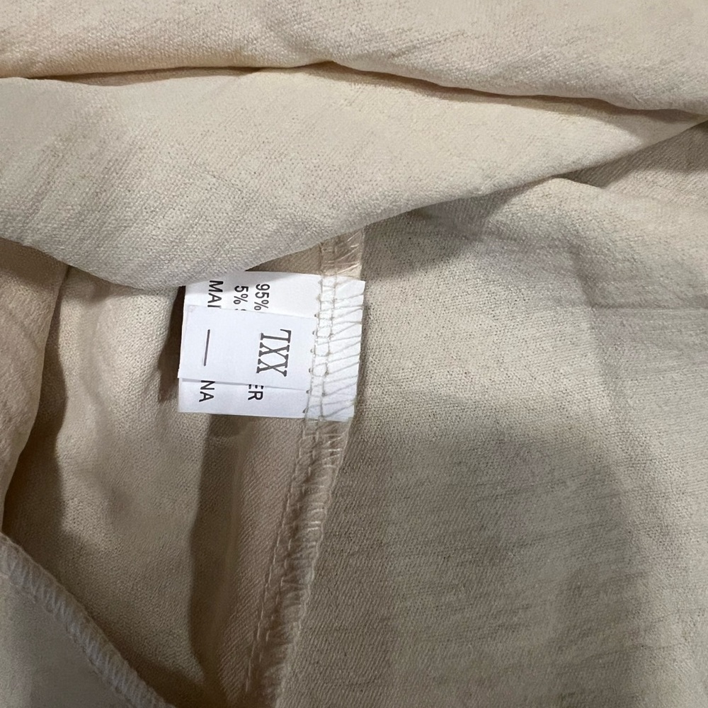 Cream Ruffle Off-Shoulder Blouse - Picture 2 of 6